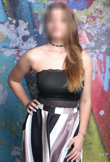 Anna, 27
