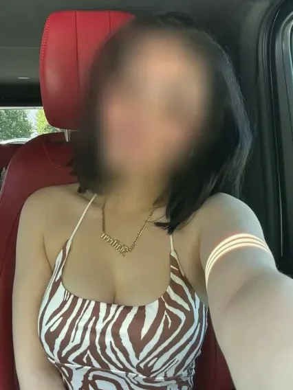 Annika, 27