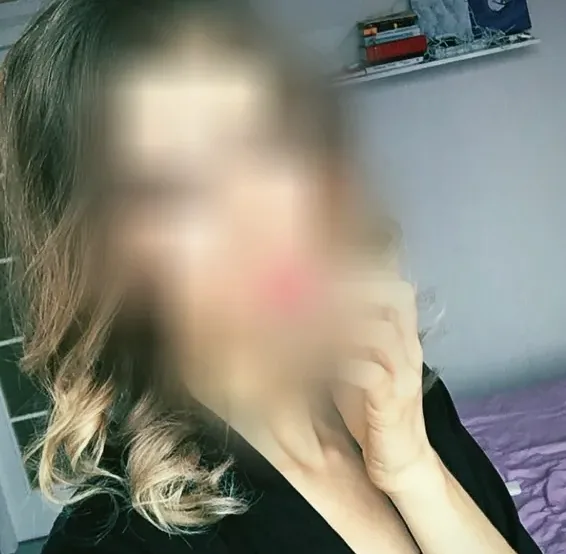 Antonia, 32