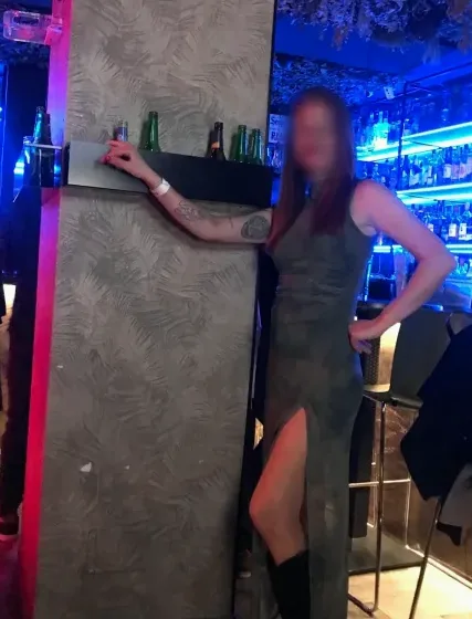 Antonia, 40