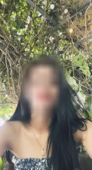 Celina, 24