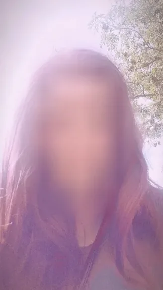 Claudia, 29