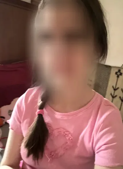 Emma, 25