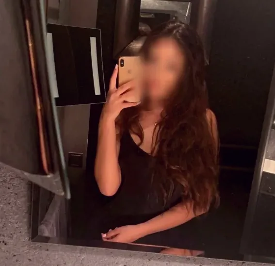 Hannah, 24
