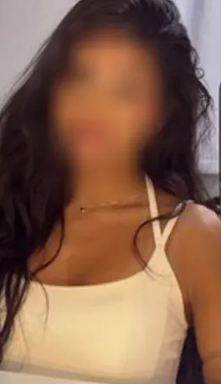 Juliane, 26