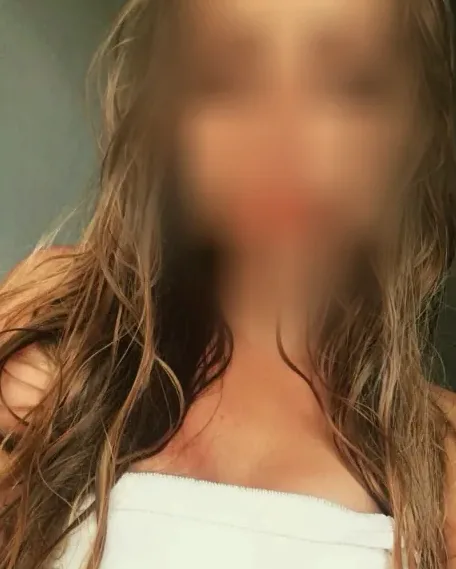 Juliane, 26