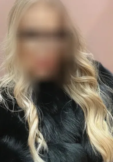 Katharina, 32