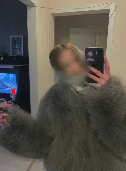 Larissa, 30