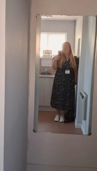 Leonie, 18