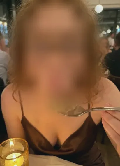 Lilly, 25