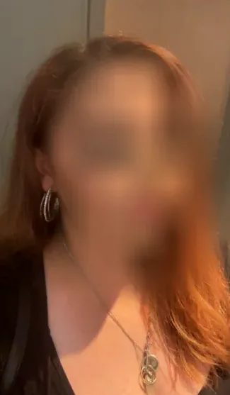 Lucia, 24