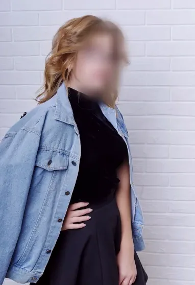 Nicole, 26