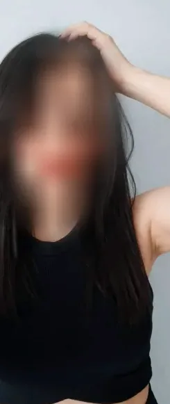 Nina, 26
