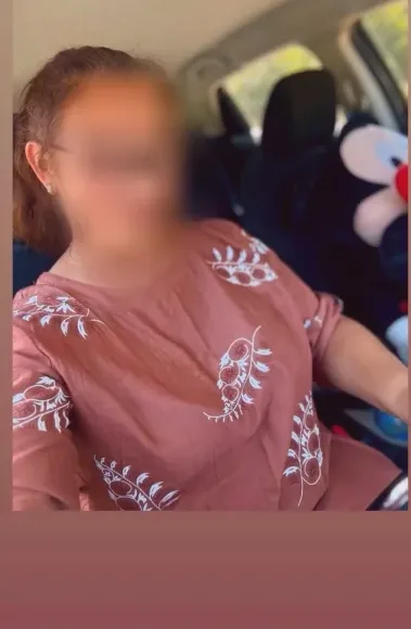 Pauline, 39