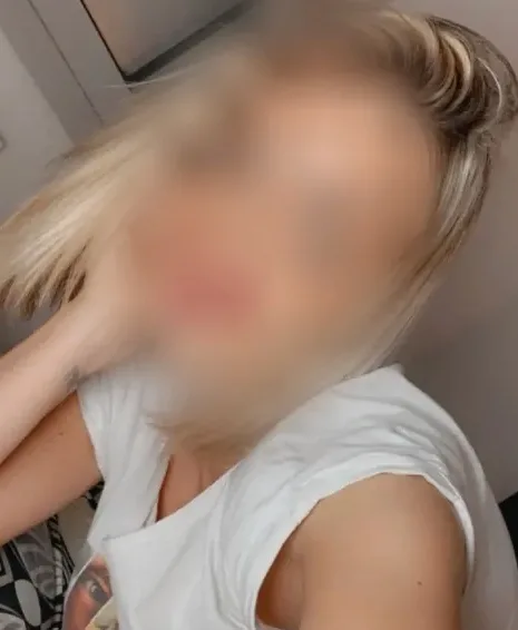 Pauline, 35