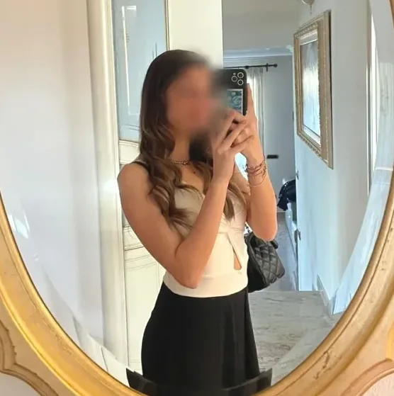 Pauline, 19