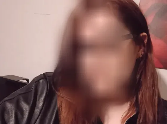 Pia, 25