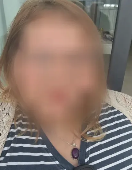 Sarah, 23