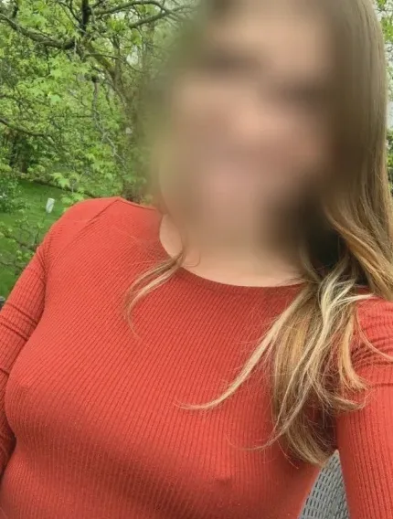 Simone, 32