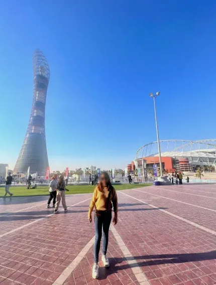 Viktoria, 29